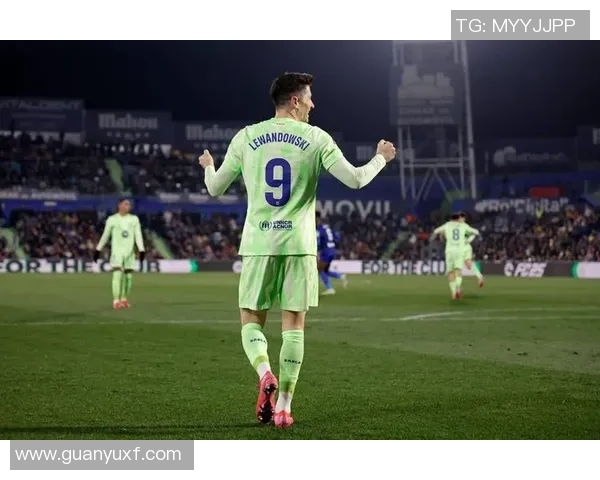 佩德里在巴萨崛起的背后:年轻天才如何改变球队未来的格局 佩德里在巴萨崛起的背后:年轻天才如何改变球队未来的格局