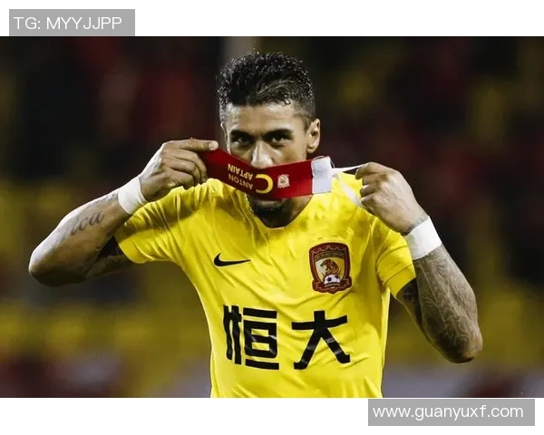 哈维西蒙斯的足球之路：从青训新星到赛场闪耀的未来之星